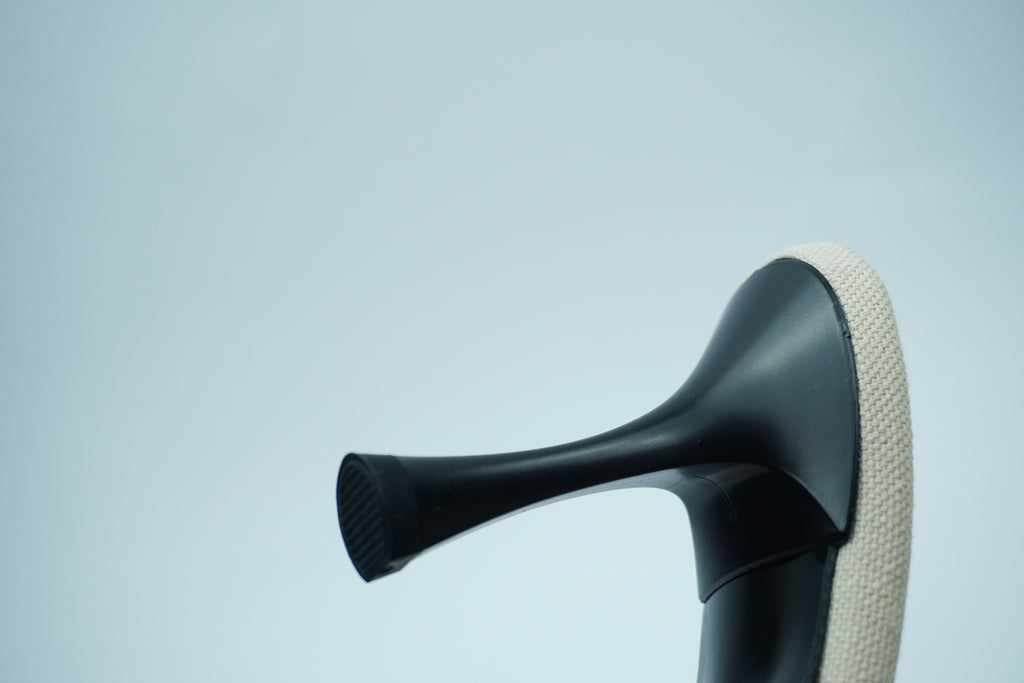 D- ÉLÉGANCE FLORALE – MULE AVEC DÉTAIL FLEUR ET PERLE YW-9