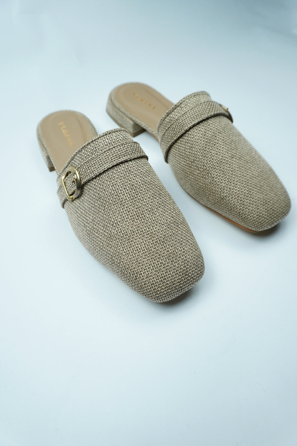 E- MULE  TEXTURÉE – BRIDE AVEC BOUCLE YW-13.