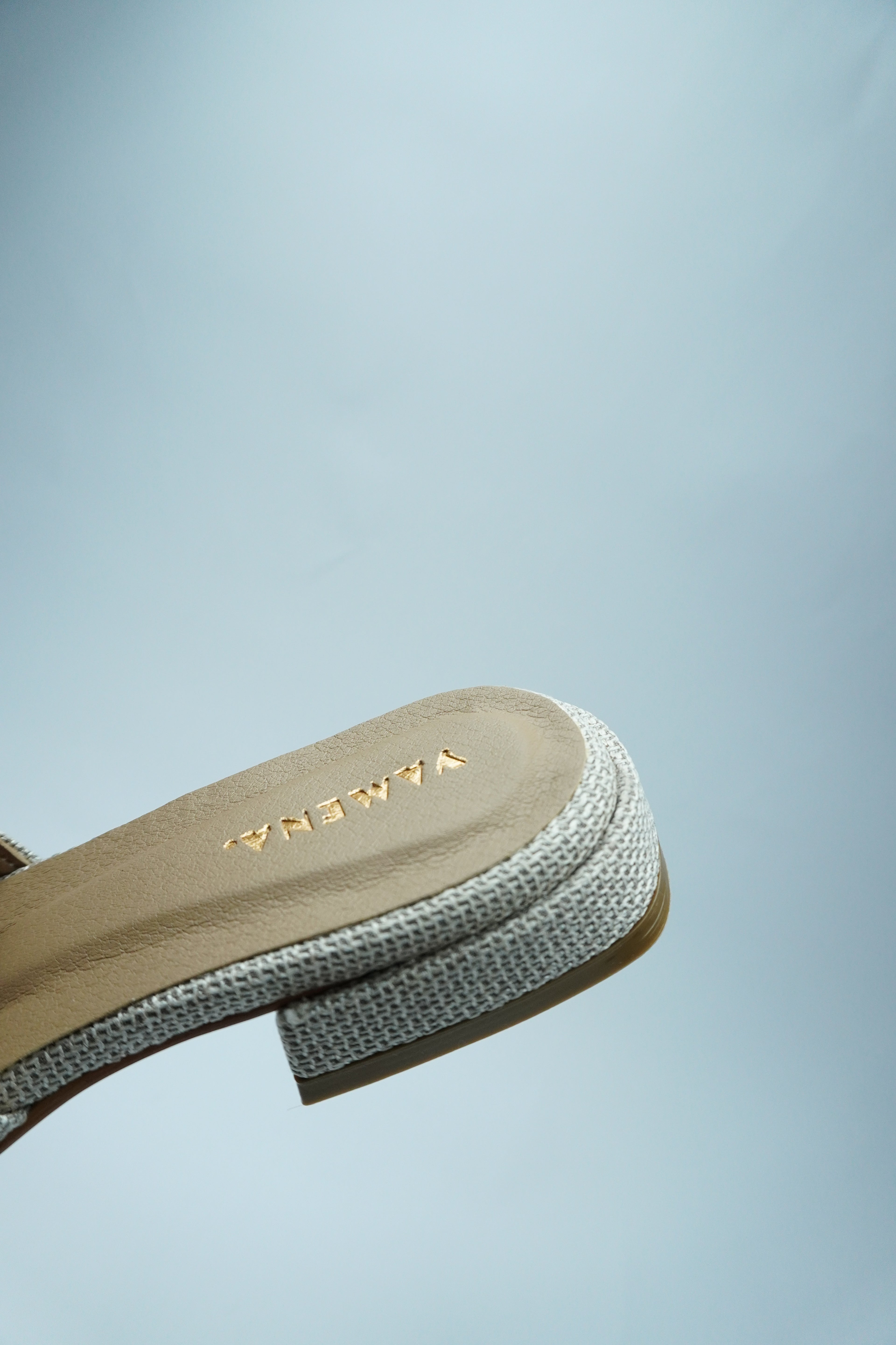 E- MULE  TEXTURÉE – BRIDE AVEC BOUCLE YW-13.