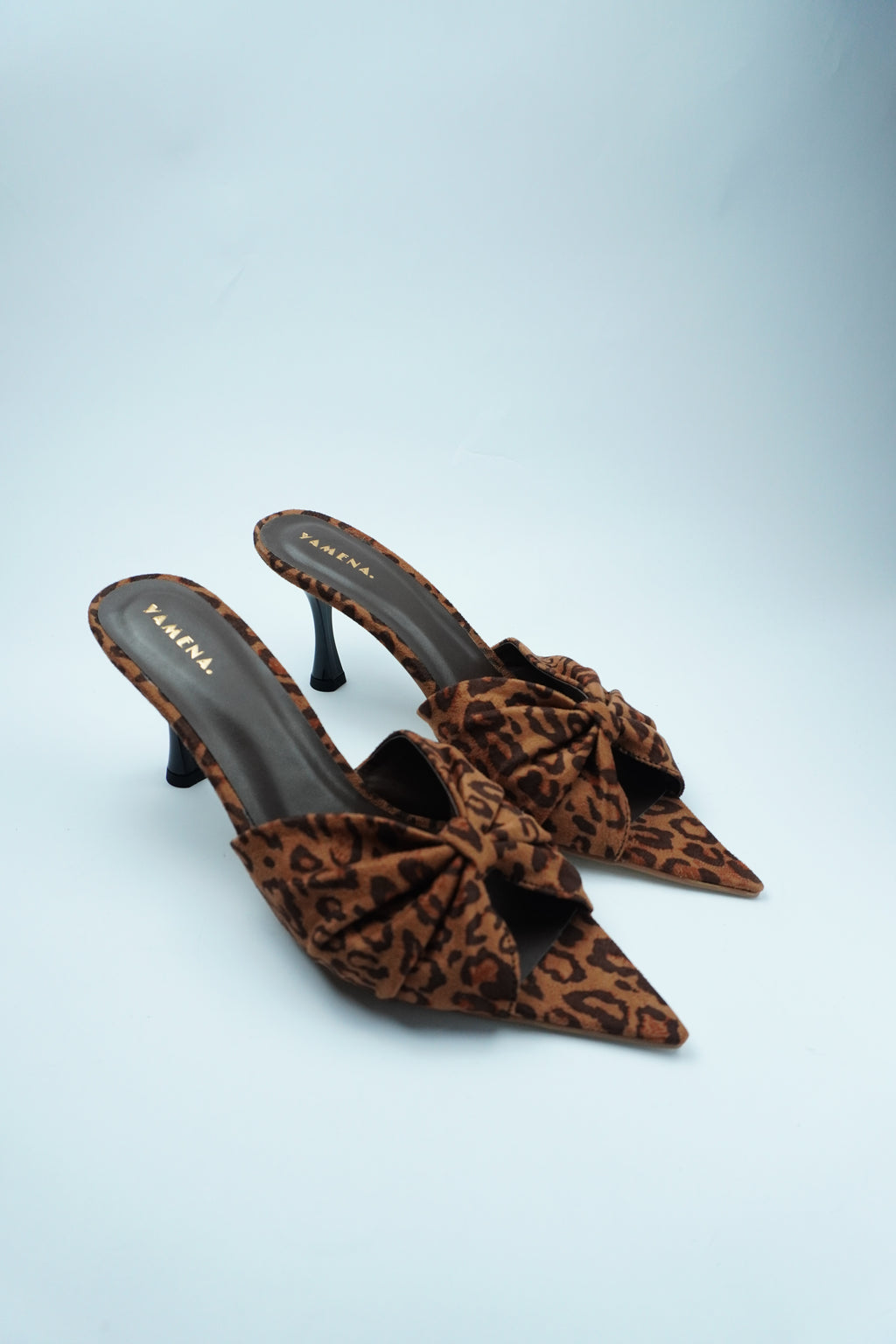 F- ÉLÉGANCE SAUVAGE – MULE À IMPRIMÉ LÉOPARD ET NŒUD YW-12L