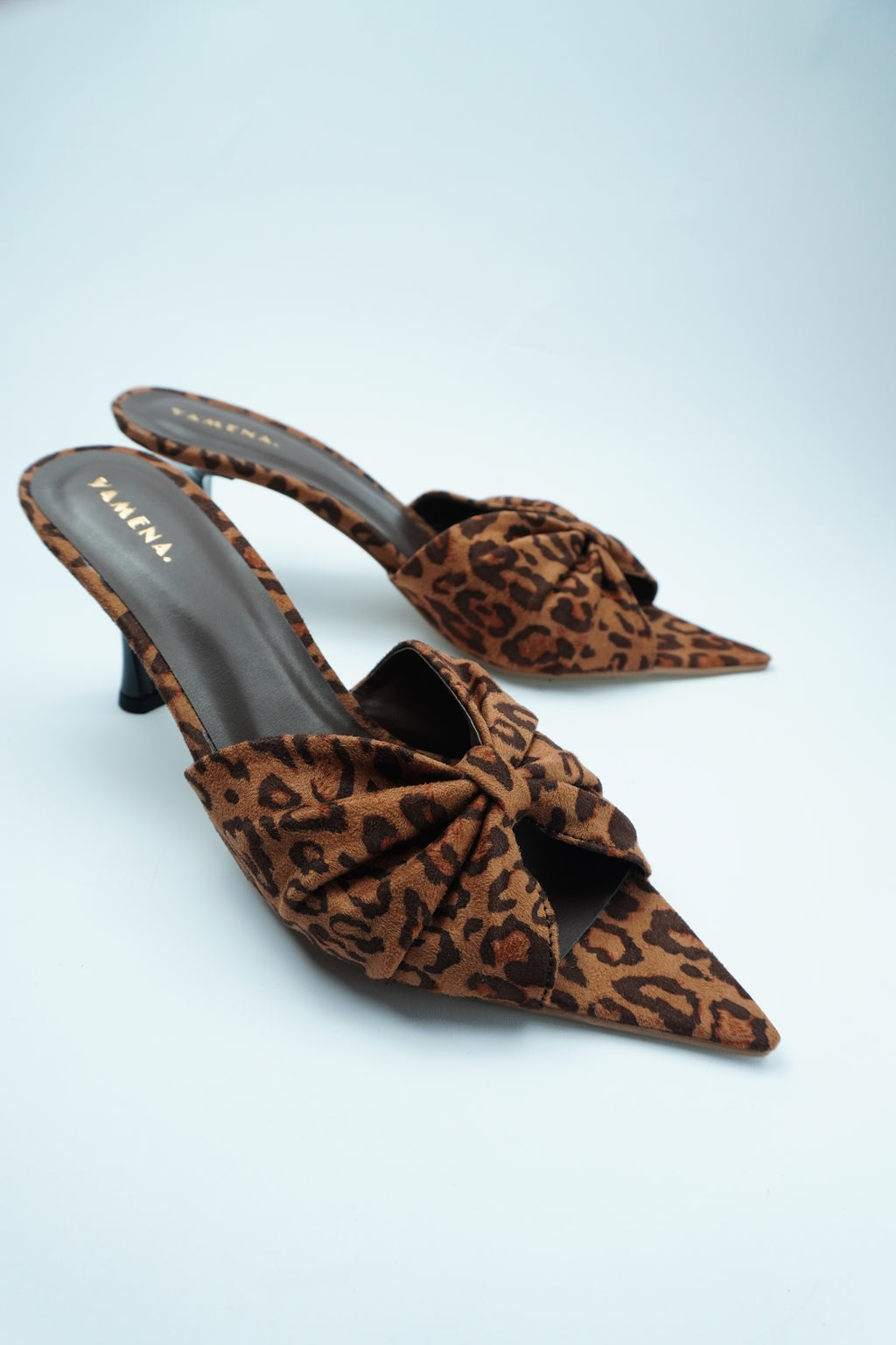 F- ÉLÉGANCE SAUVAGE – MULE À IMPRIMÉ LÉOPARD ET NŒUD YW-12L