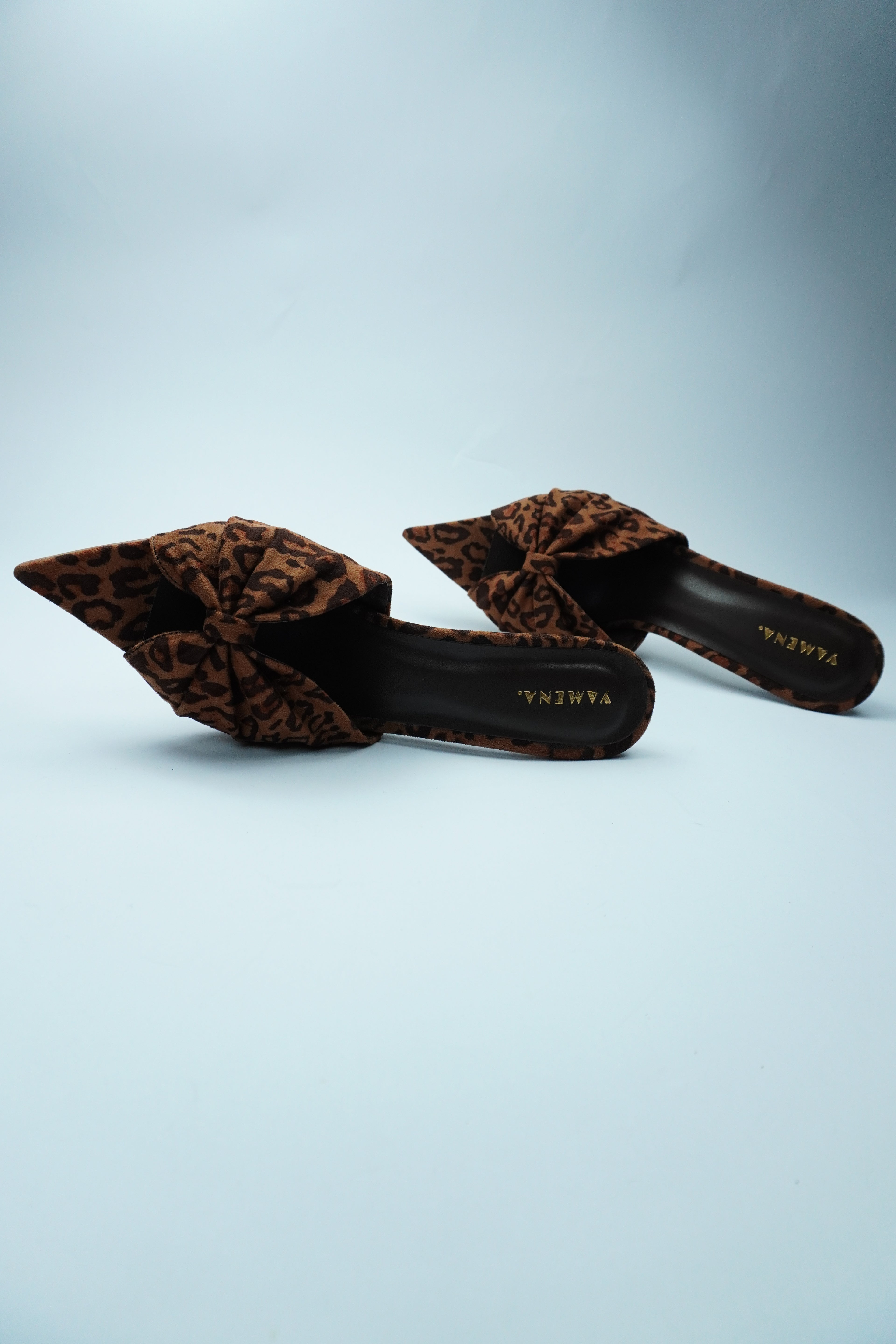 F- ÉLÉGANCE SAUVAGE – MULE À IMPRIMÉ LÉOPARD ET NŒUD YW-12L