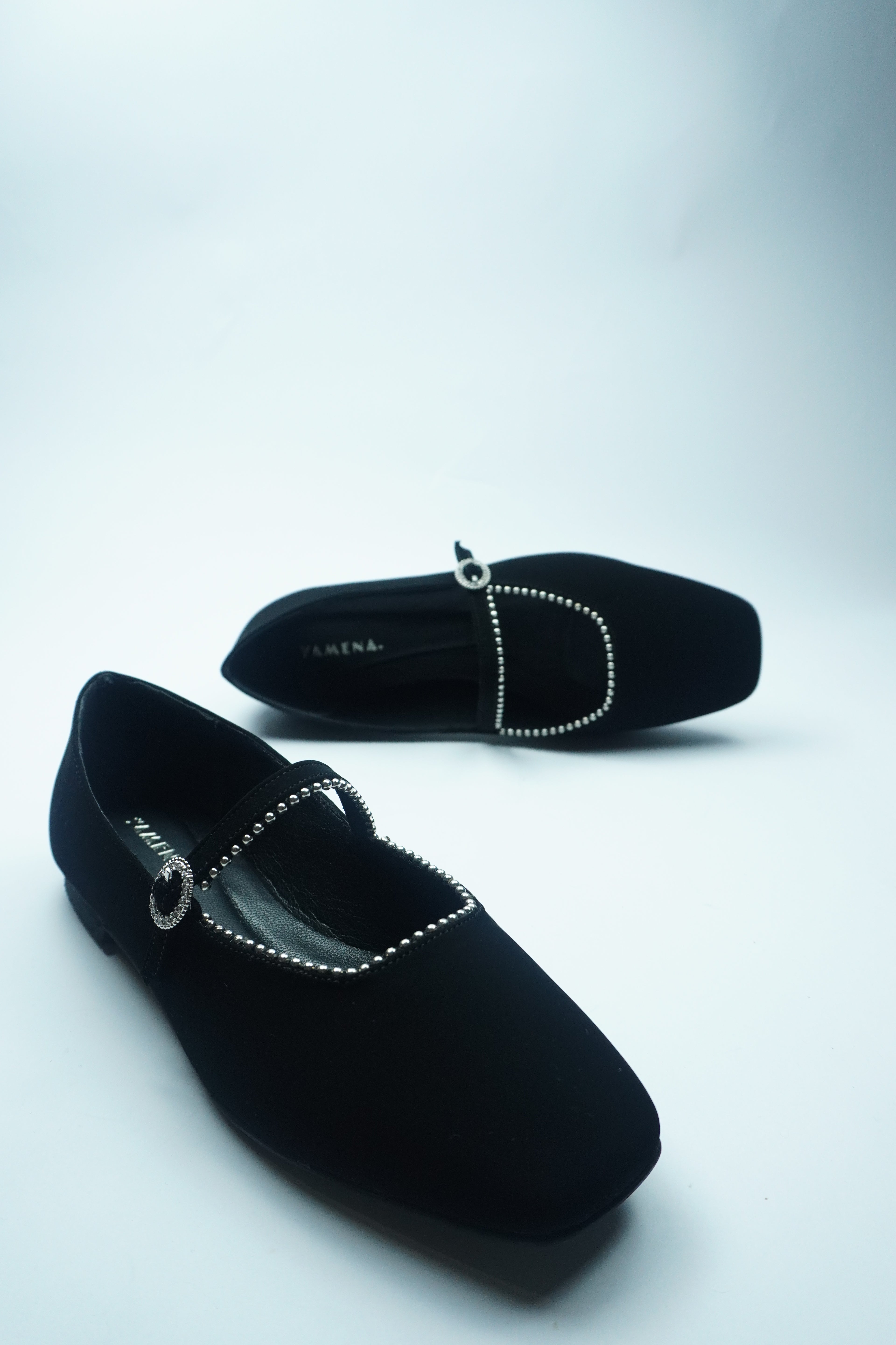 A- BALLERINE ÉLÉGANCE – BRIDE ORNÉE DE STRASS YW-11.