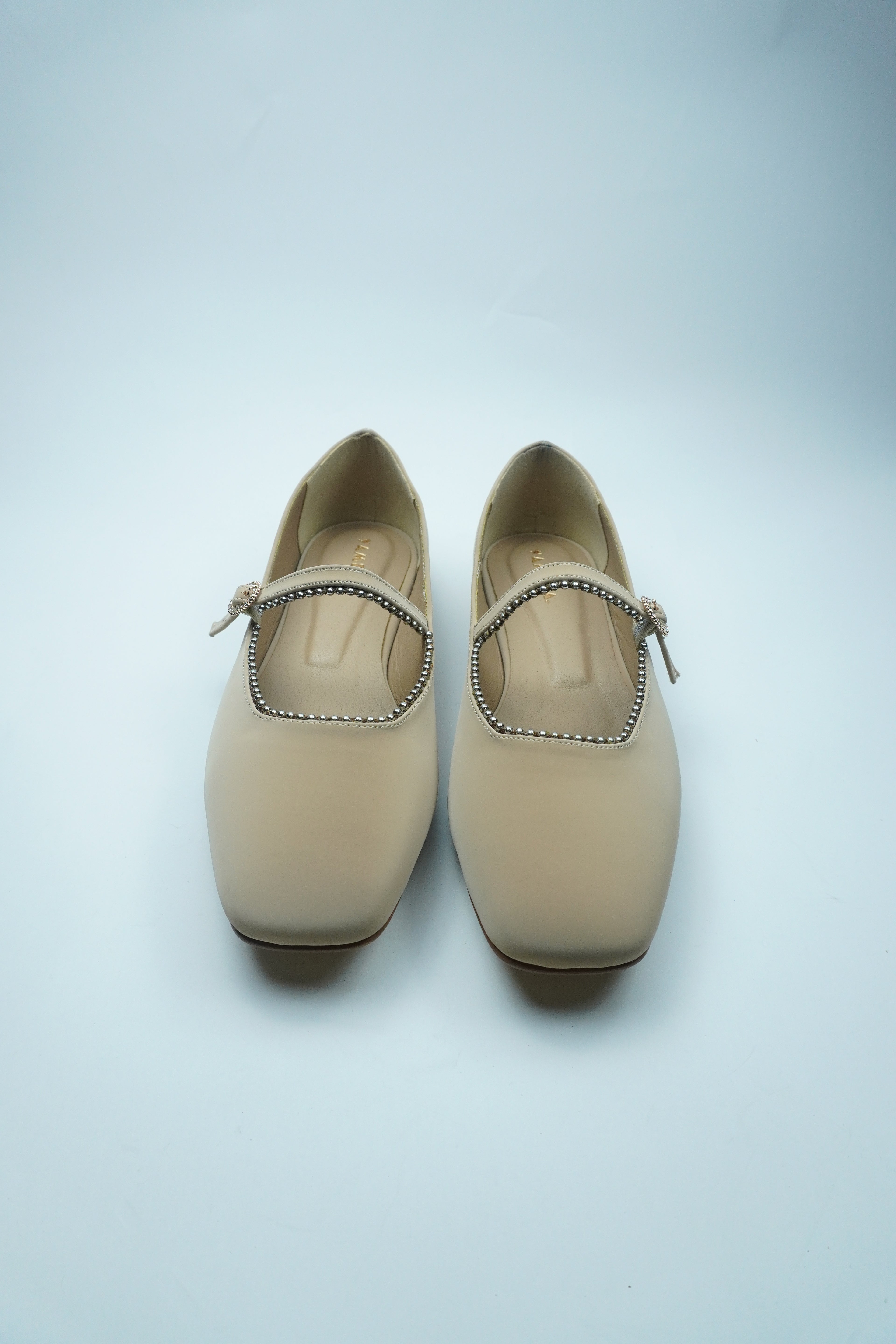 A- BALLERINE ÉLÉGANCE – BRIDE ORNÉE DE STRASS YW-11.