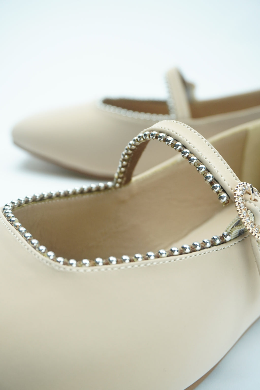 A- BALLERINE ÉLÉGANCE – BRIDE ORNÉE DE STRASS YW-11.