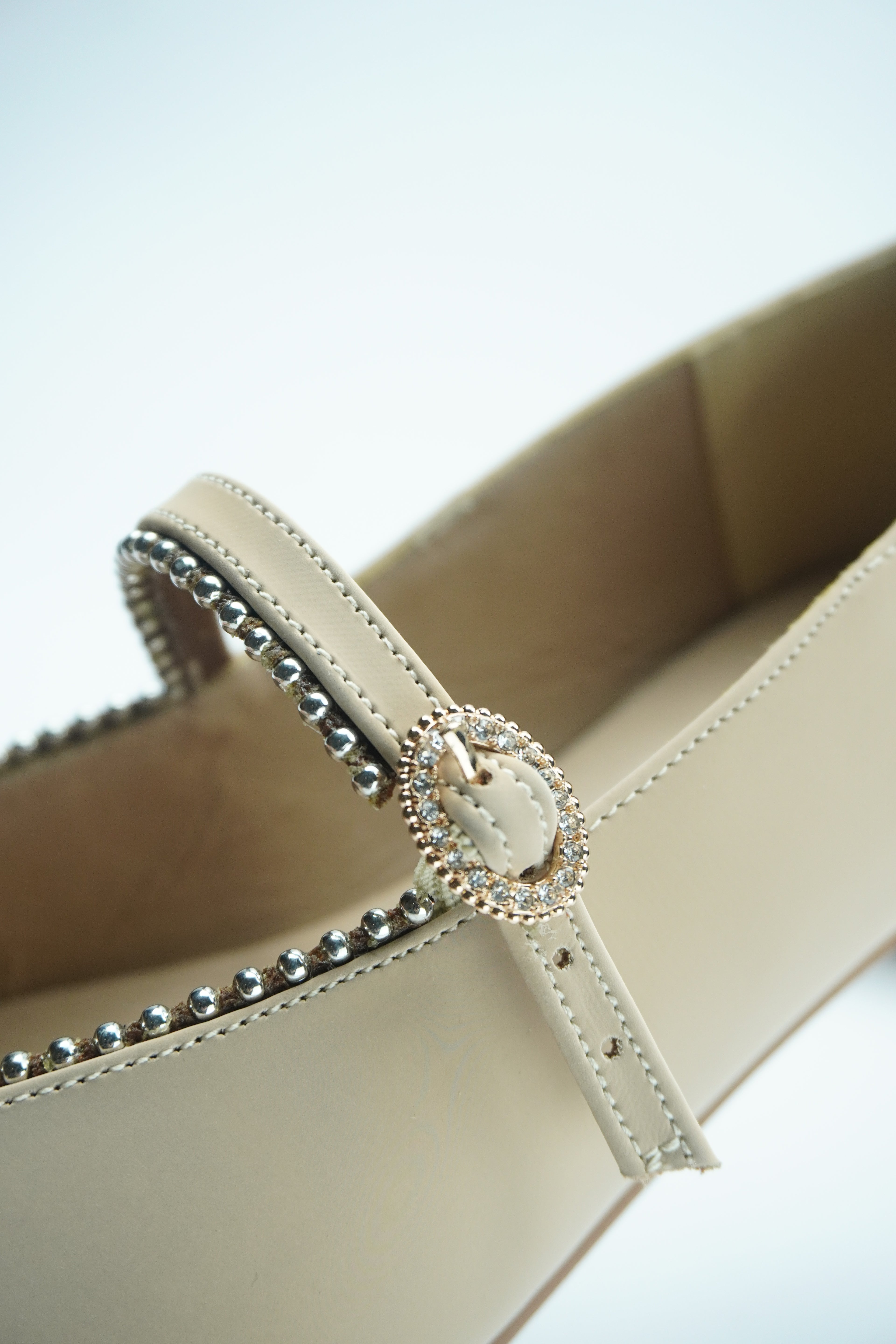 A- BALLERINE ÉLÉGANCE – BRIDE ORNÉE DE STRASS YW-11.