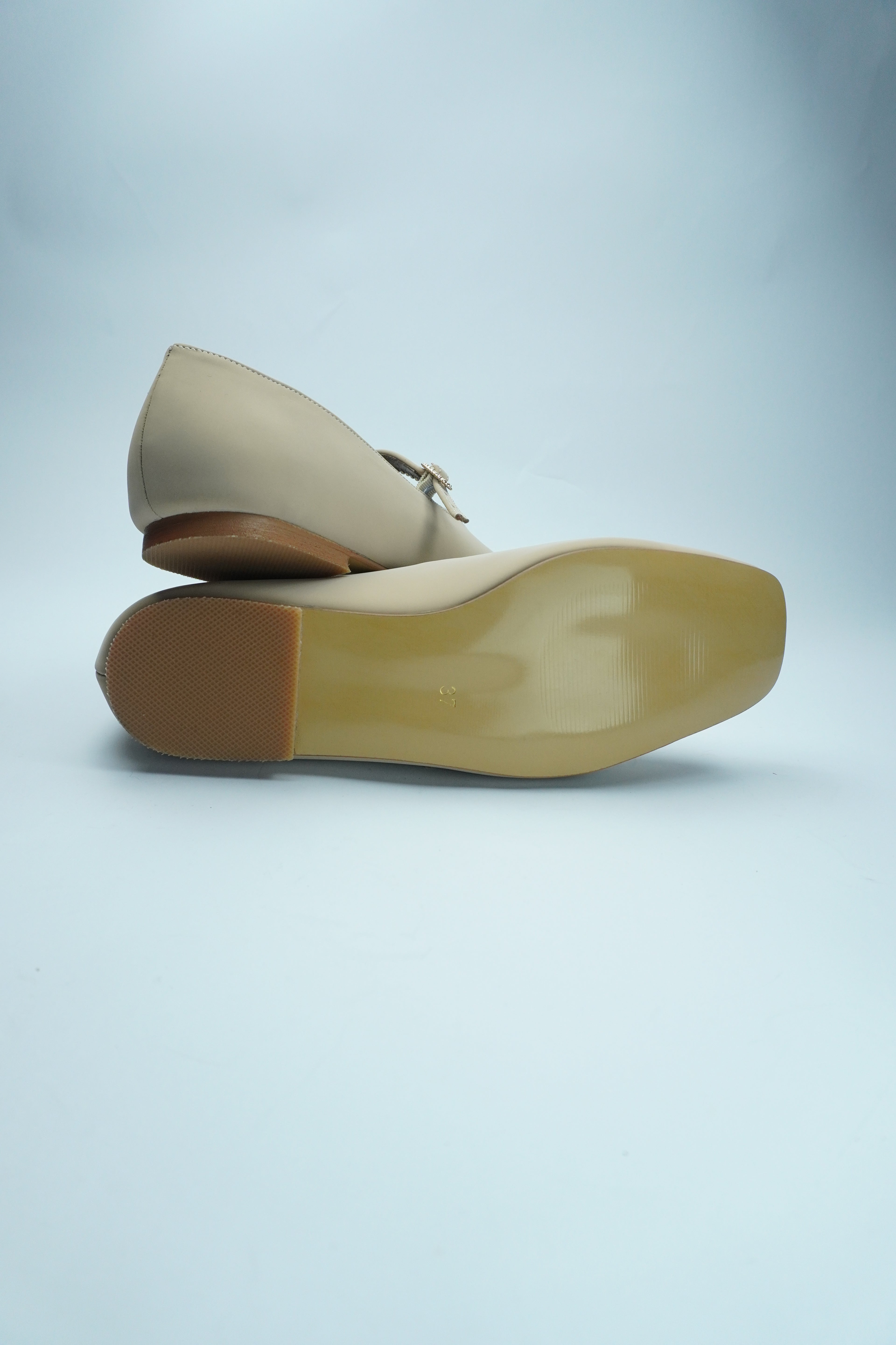 A- BALLERINE ÉLÉGANCE – BRIDE ORNÉE DE STRASS YW-11.