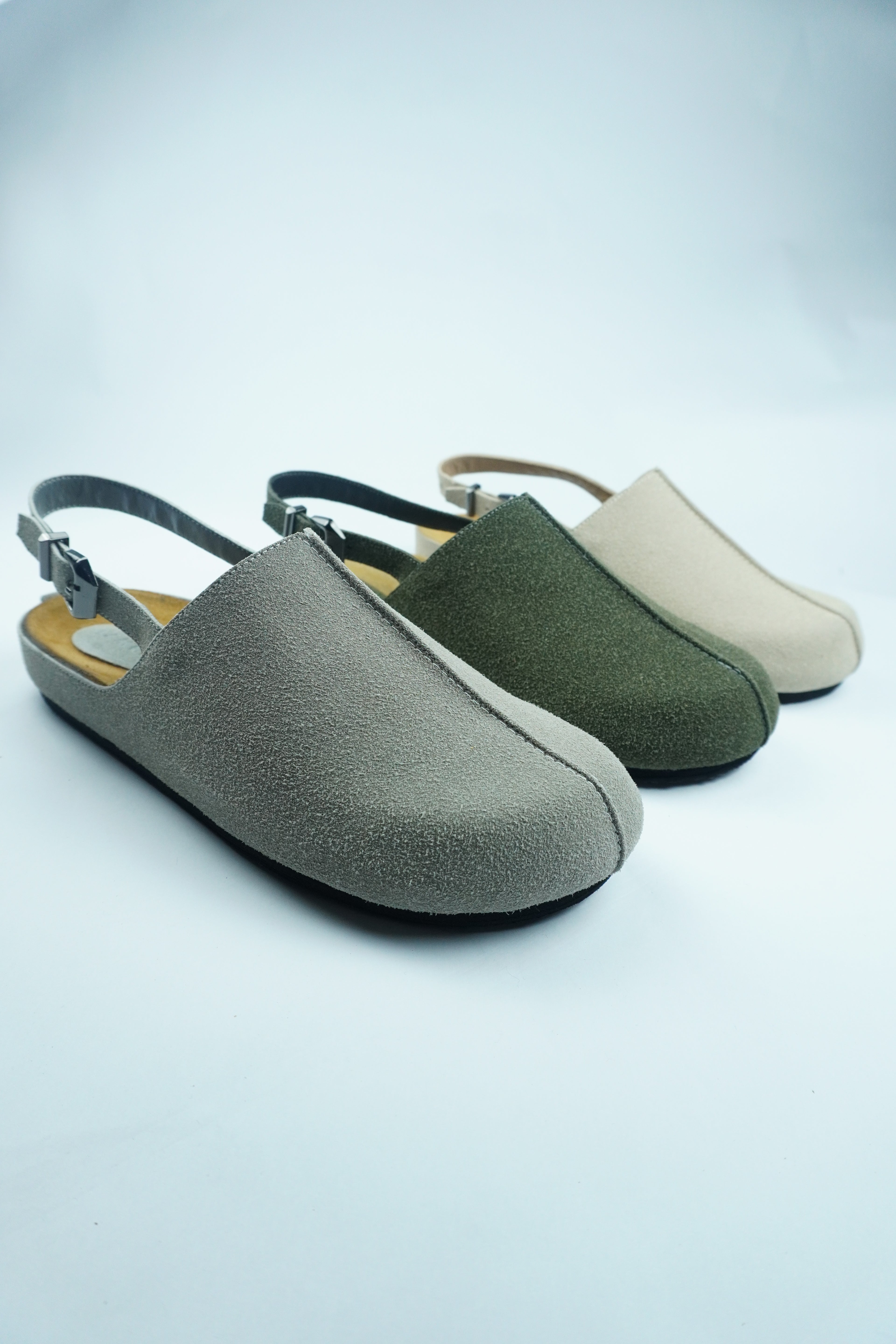 CLOGS YAMENA CONFORTABLES, AVEC CEINTURES AJUSTABLES YW-16.