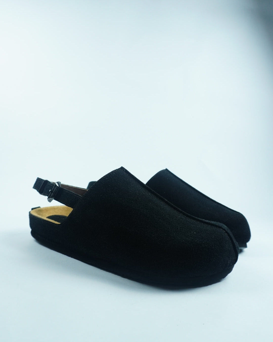 CLOGS YAMENA CONFORTABLES, AVEC CEINTURES AJUSTABLES YW-16.