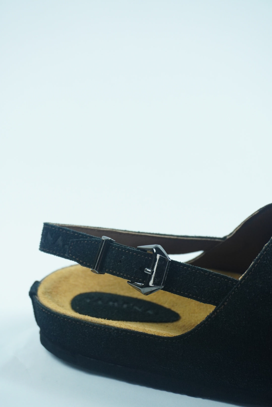 CLOGS YAMENA CONFORTABLES, AVEC CEINTURES AJUSTABLES YW-16.