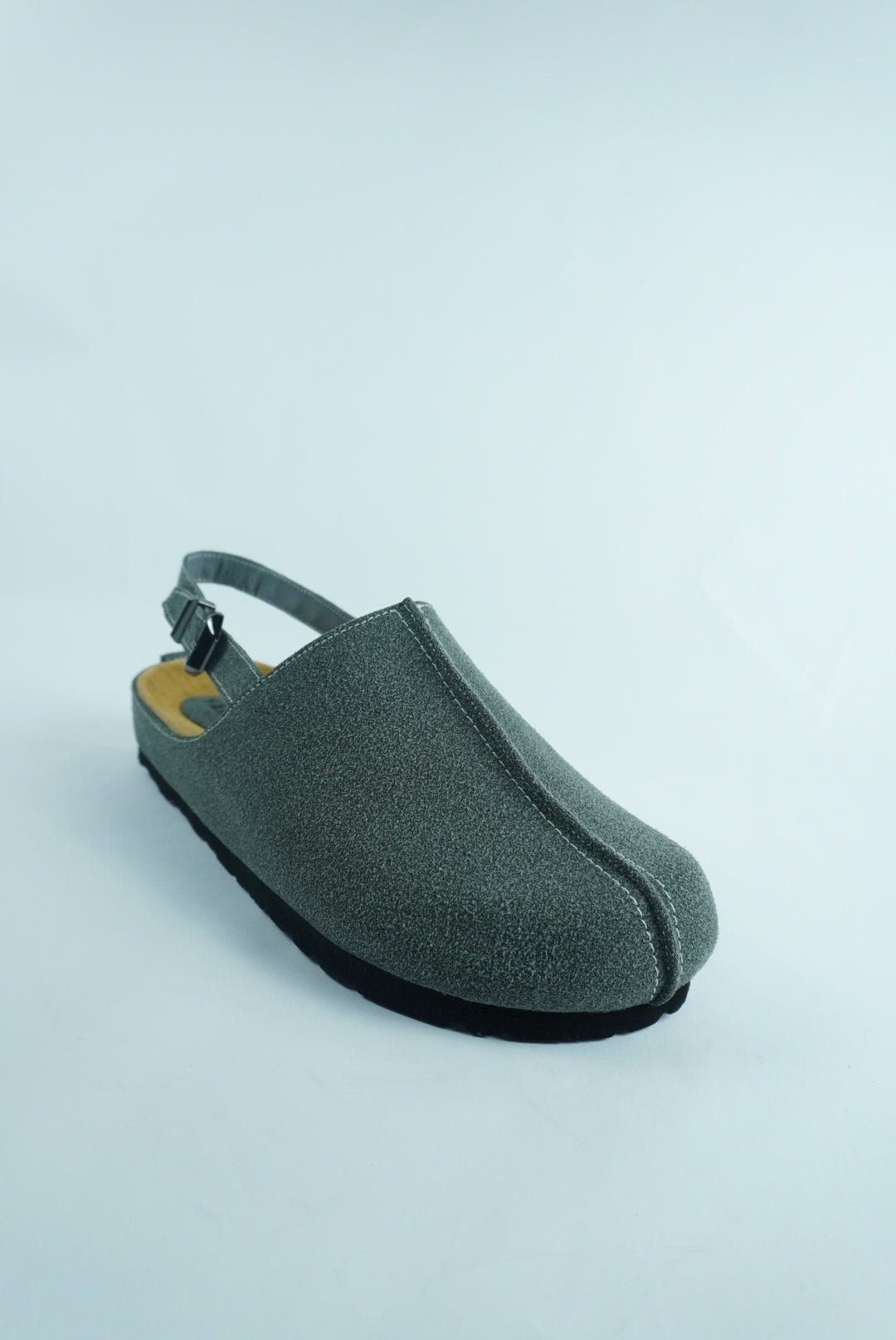CLOGS YAMENA CONFORTABLES, AVEC CEINTURES AJUSTABLES YW-16.