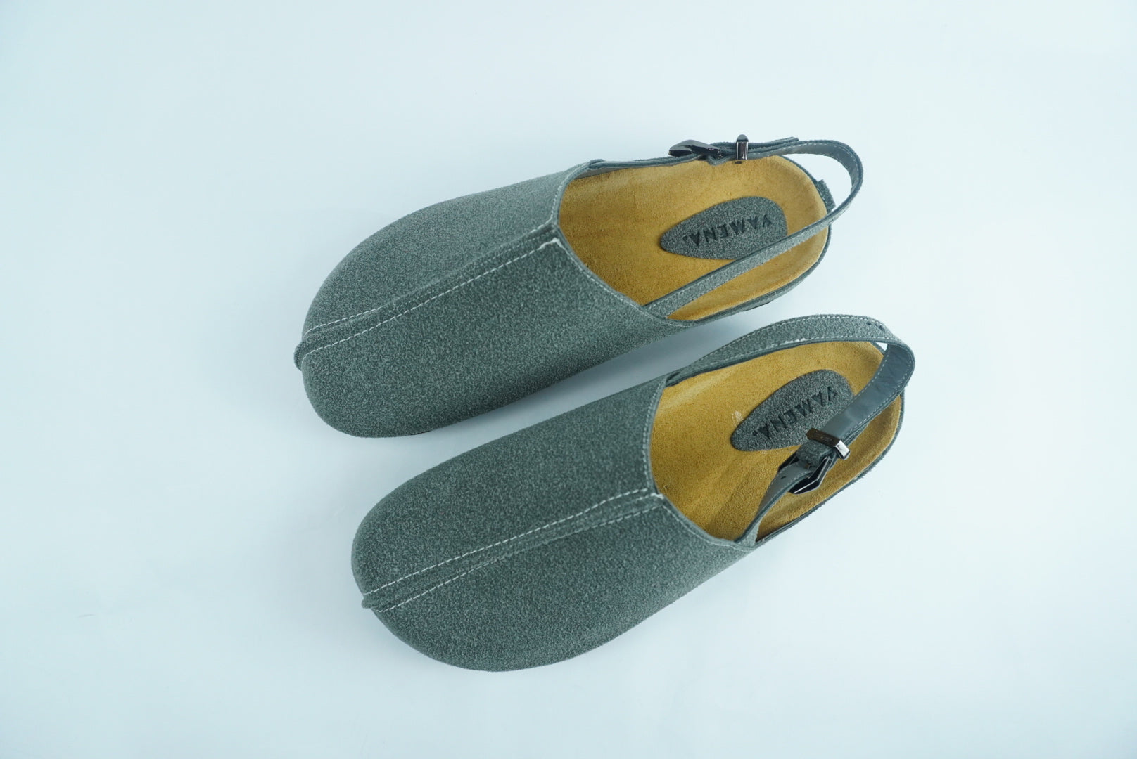 CLOGS YAMENA CONFORTABLES, AVEC CEINTURES AJUSTABLES YW-16.