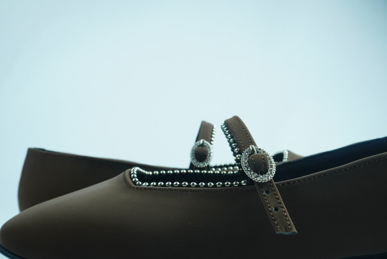 A- BALLERINE ÉLÉGANCE – BRIDE ORNÉE DE STRASS YW-11.