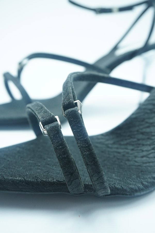 C- STYLE AUDACIEUX – SANDALE NOIR AVEC TALON BRILLANT YW-15.