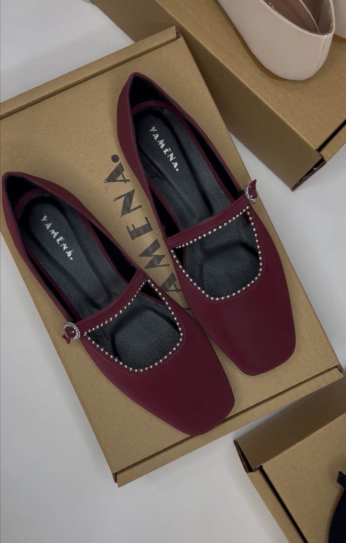 A- BALLERINE ÉLÉGANCE – BRIDE ORNÉE DE STRASS YW-11.