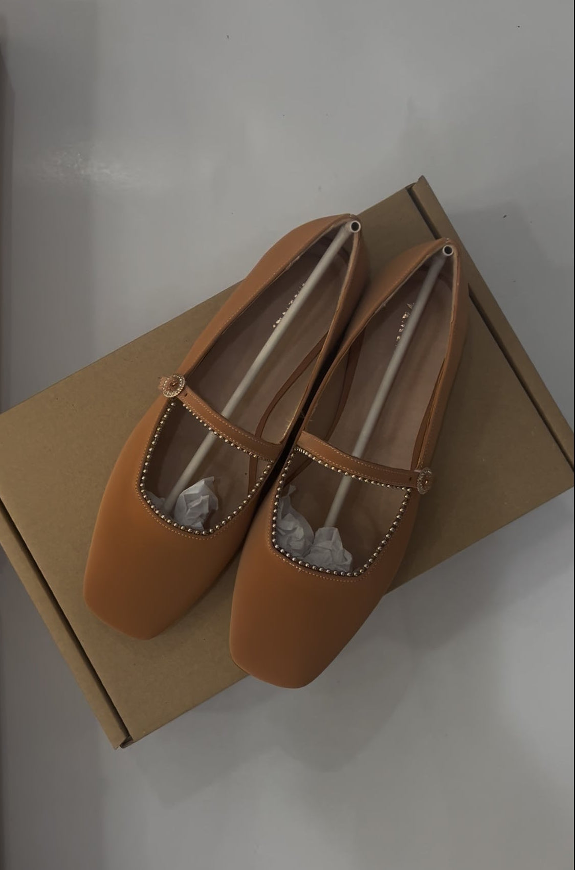 A- BALLERINE ÉLÉGANCE – BRIDE ORNÉE DE STRASS YW-11.